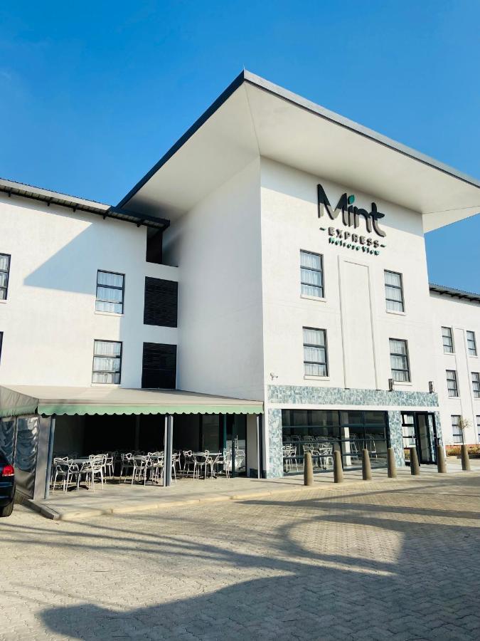 Mint Express Melrose View Apartment โจฮันเนสเบิร์ก ภายนอก รูปภาพ